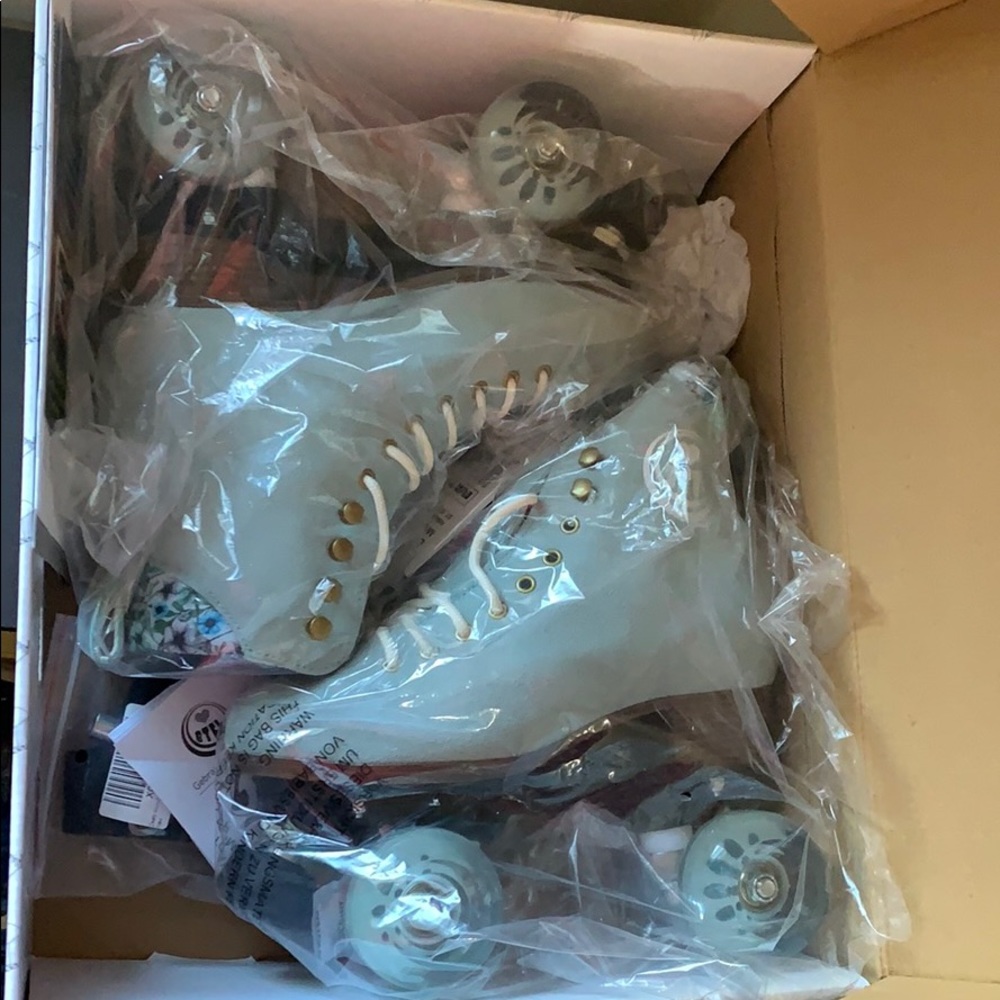 BTFL Roller Skates